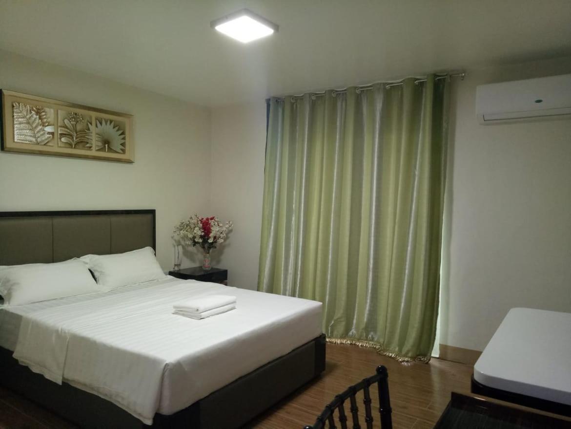 Meaco Royal Hotel - Batangas City Εξωτερικό φωτογραφία
