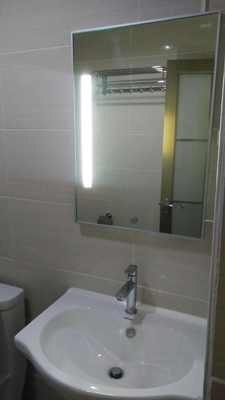 Meaco Royal Hotel - Batangas City Εξωτερικό φωτογραφία