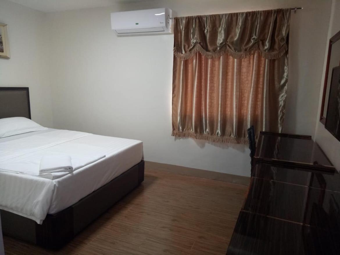 Meaco Royal Hotel - Batangas City Εξωτερικό φωτογραφία