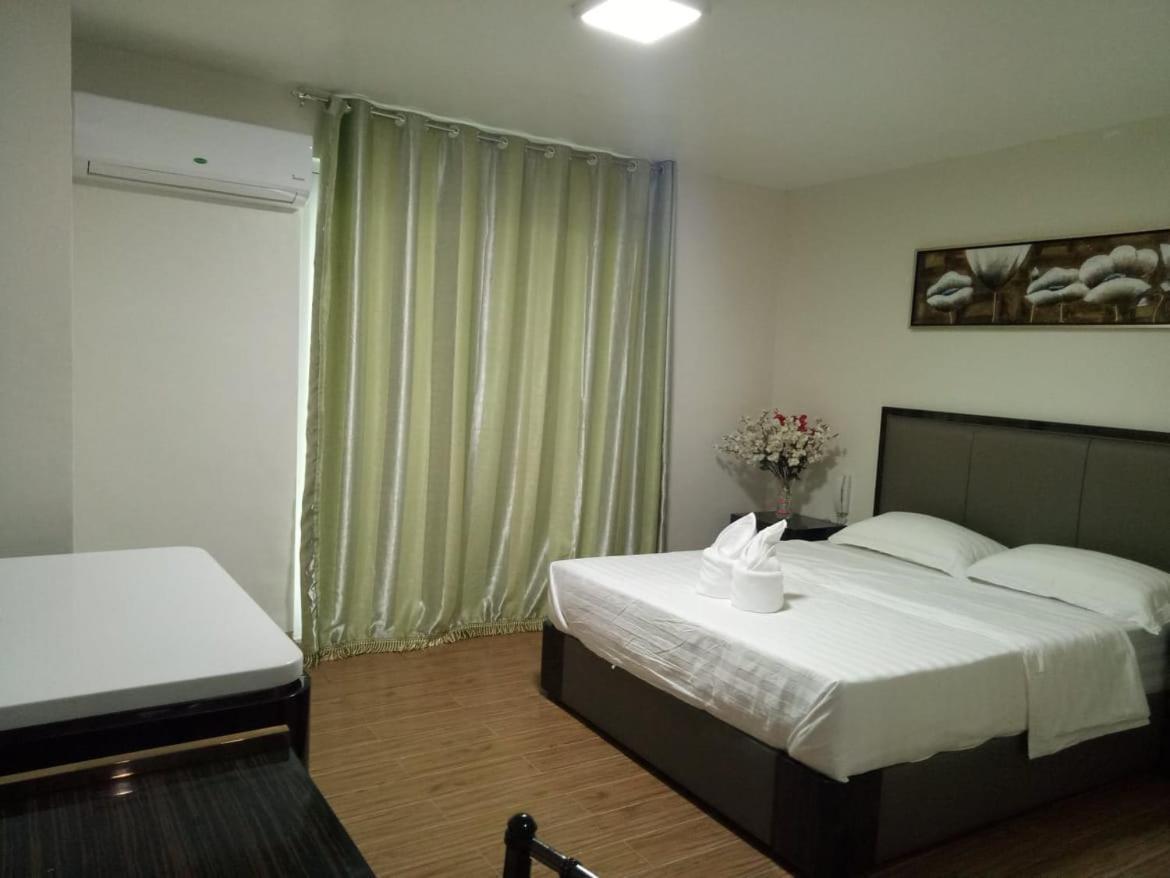 Meaco Royal Hotel - Batangas City Εξωτερικό φωτογραφία